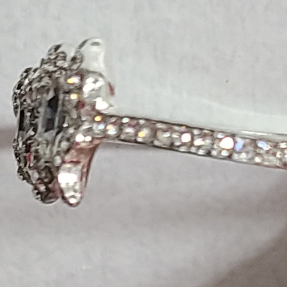 AK Silvertone Butterfly Hinge Bangle Bracelet - Picture 4 of 6